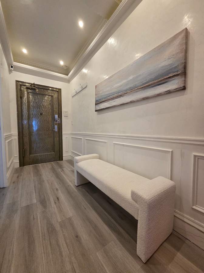 Mark Arabatzis's room