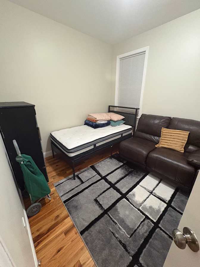 Oluwatosin's room