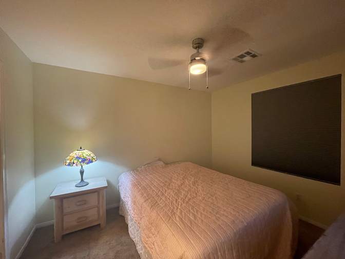 Carlos's room