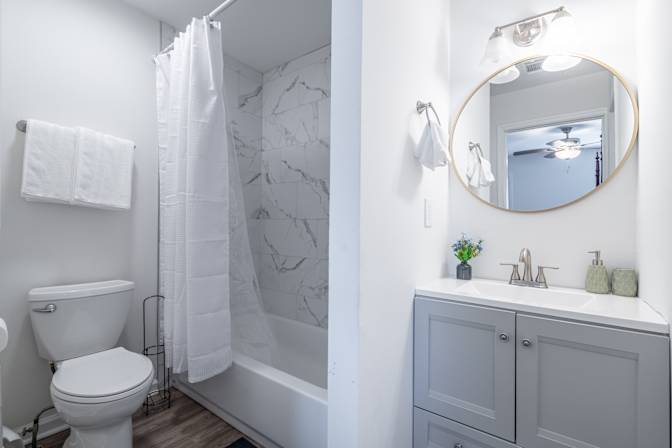 Alcove Rooms's room