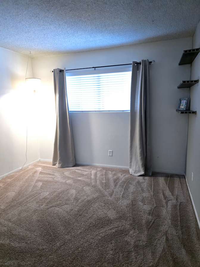 Isabel Morales's room