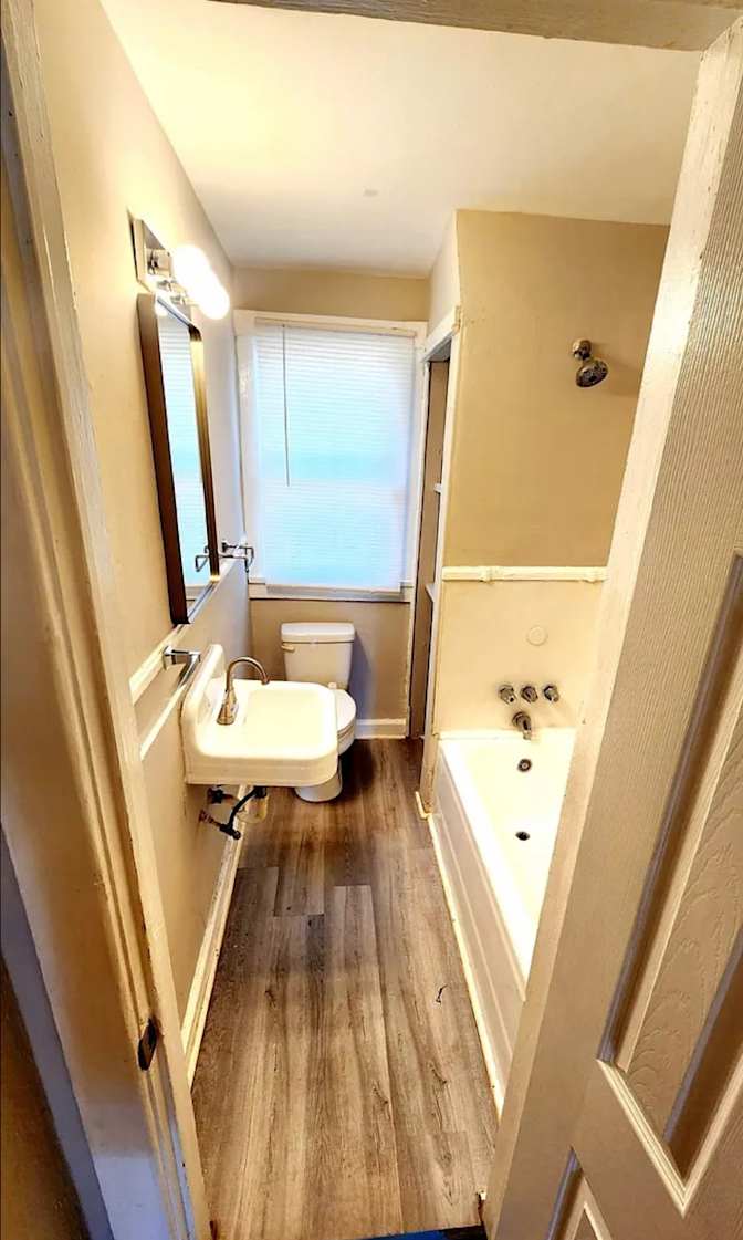 Alcove Rooms's room