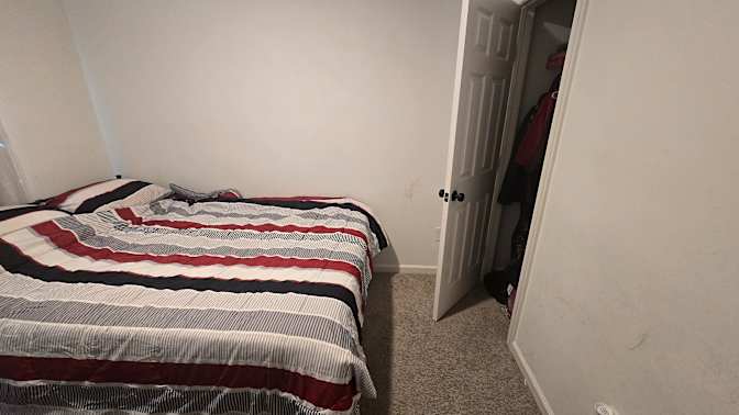 Alcove Rooms's room