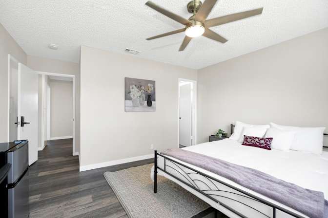 Lynne's room