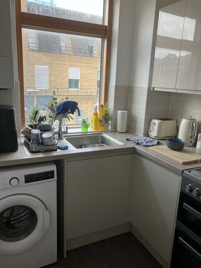 Simon's room