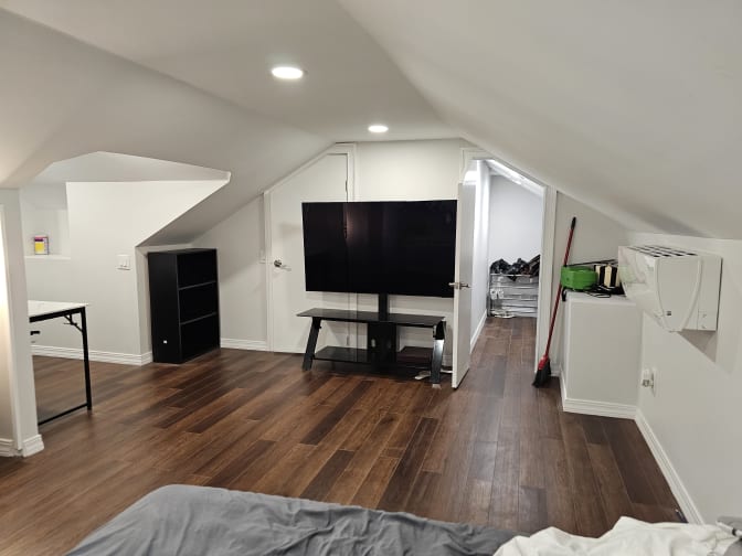 Franco's room