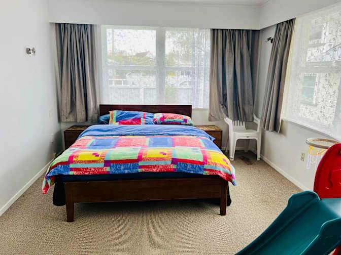 Samra's room