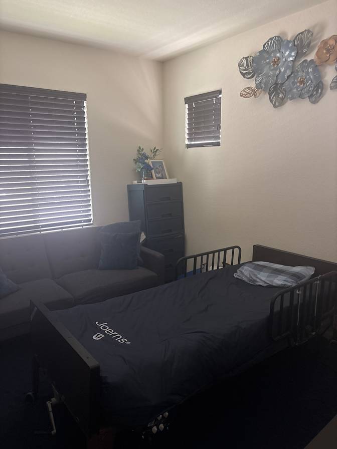Mo Martin's room