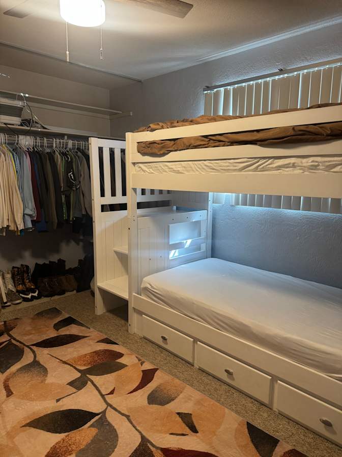 Lisa's room