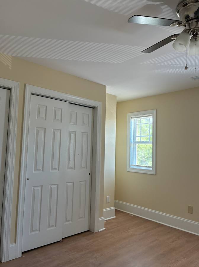 Alcove Rooms's room