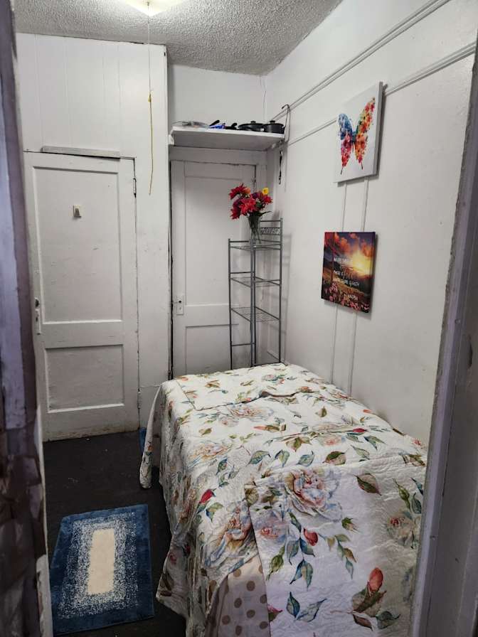 Lynette's room