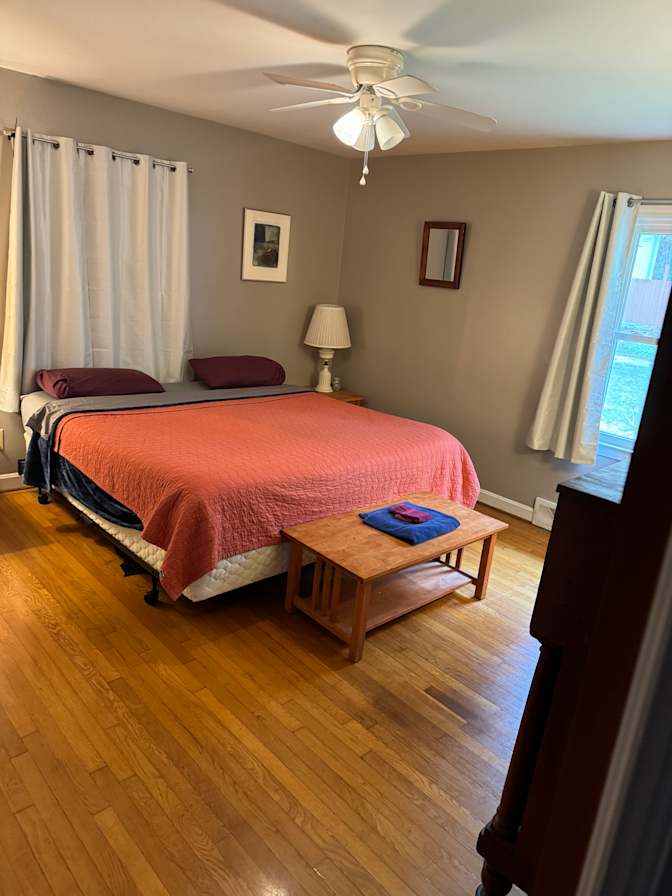 Mostly Private Two Bedroom Mountain Suite Private Bath's room