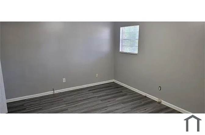 Alcove Rooms's room