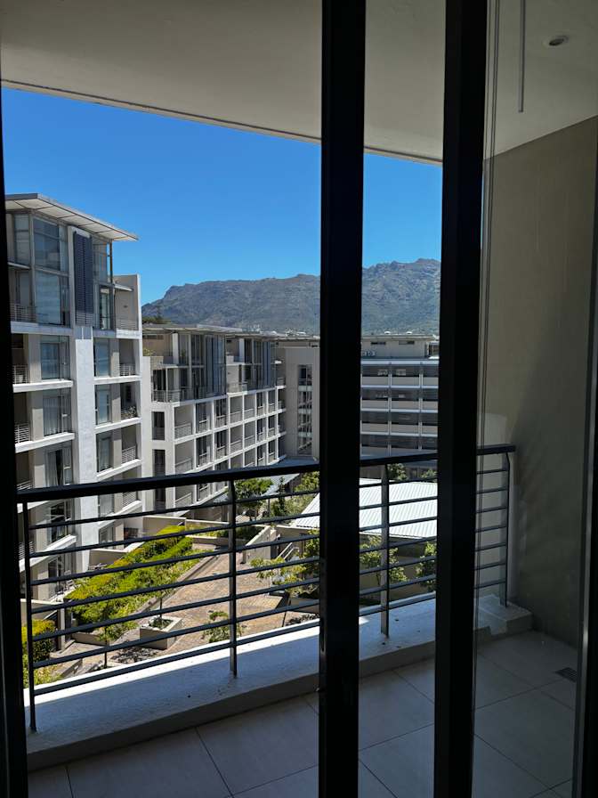 Andisile Ntshona's room