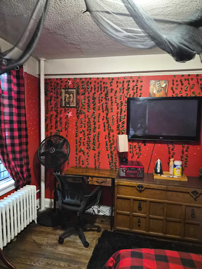 Ms Nicky's room