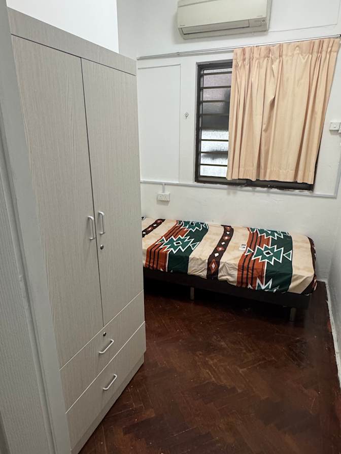 Francis Oh's room