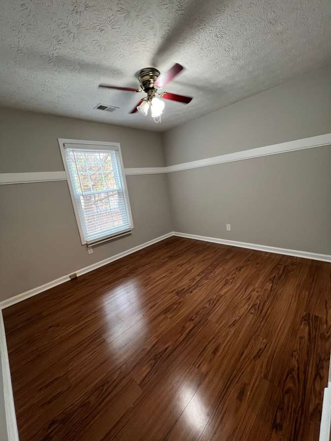Linh's room