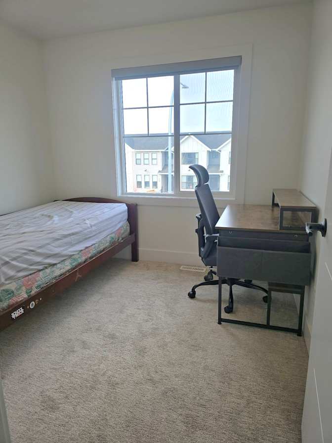 Analyn Carrillo's room