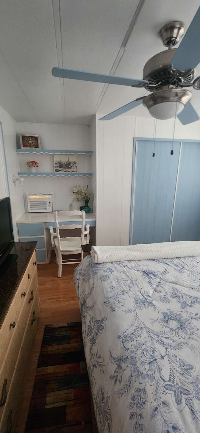 Simona's room