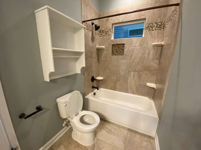 Alcove Rooms's room