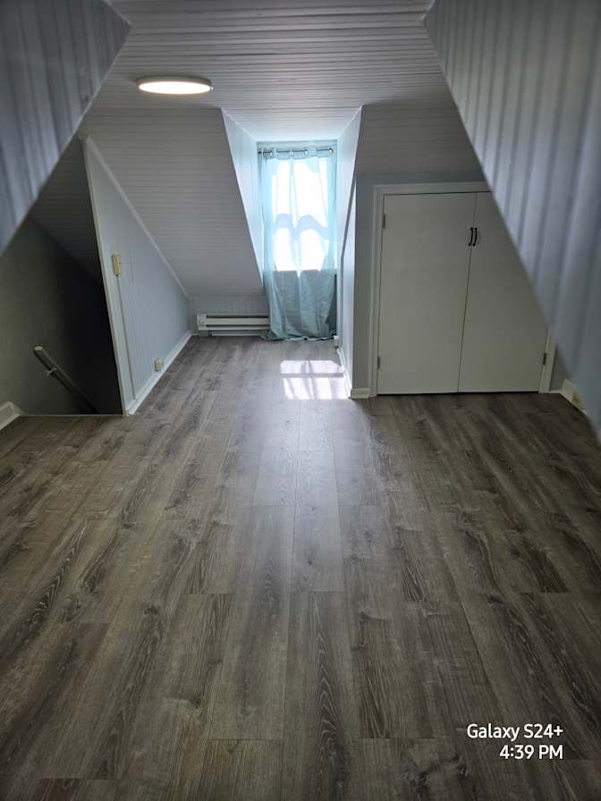 Louis's room