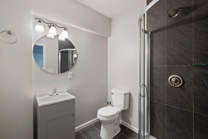 lifedoorrentals's room