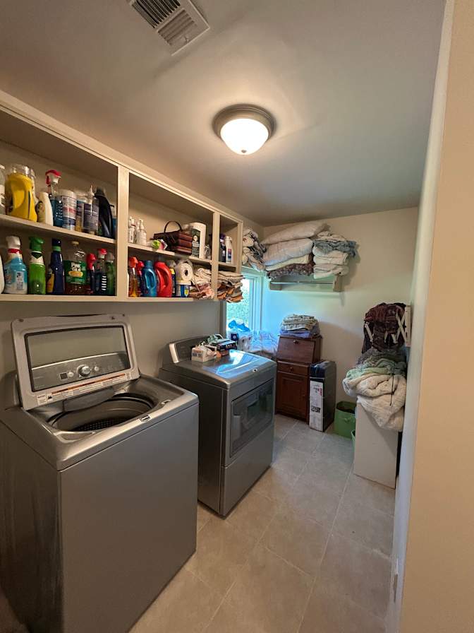 Cleveland Retreat's room