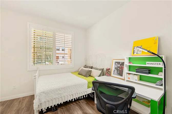 Larry Tsai's room