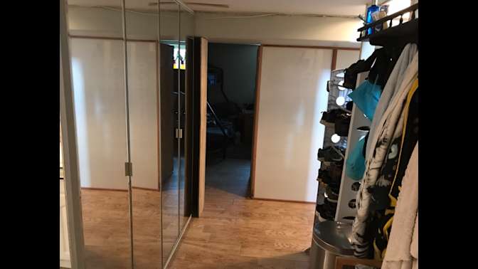 leo's room