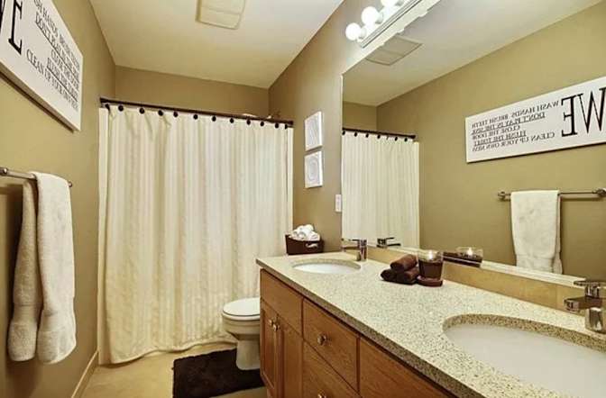 Stephanie's room