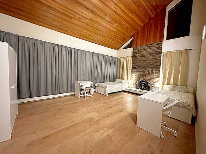 Shirin's room