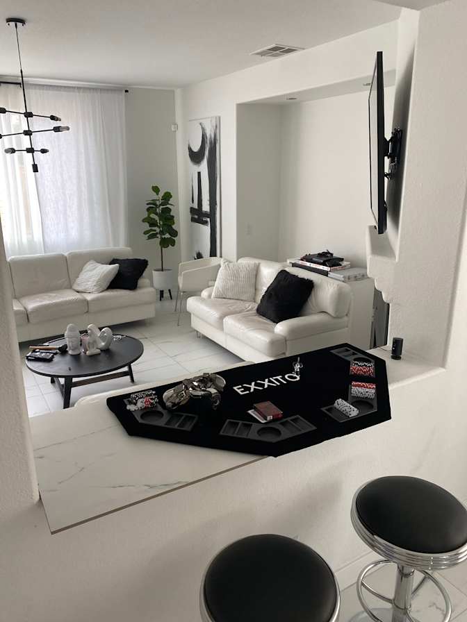Cindy's room