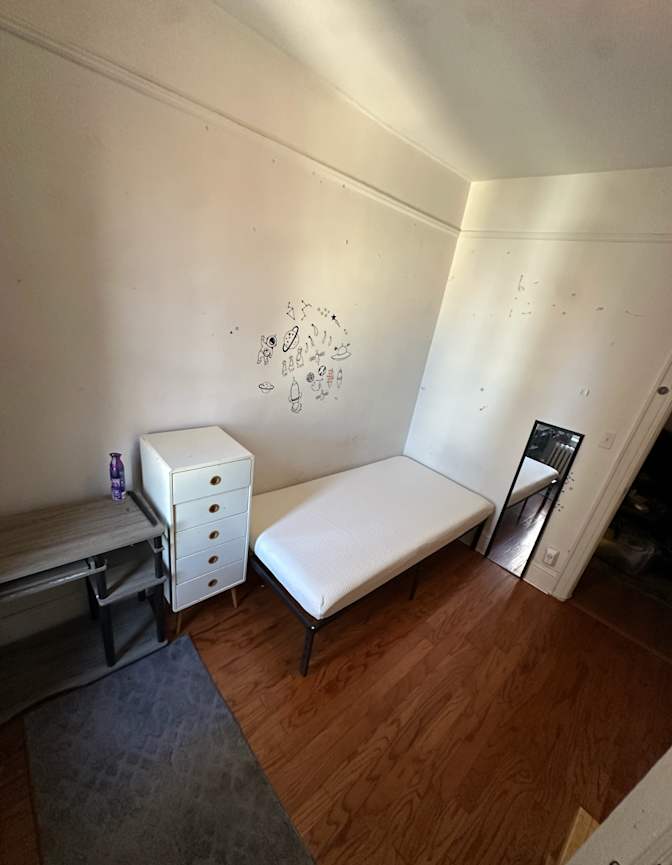 taha's room