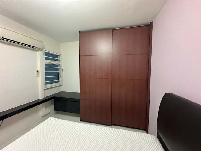 Oneleng's room