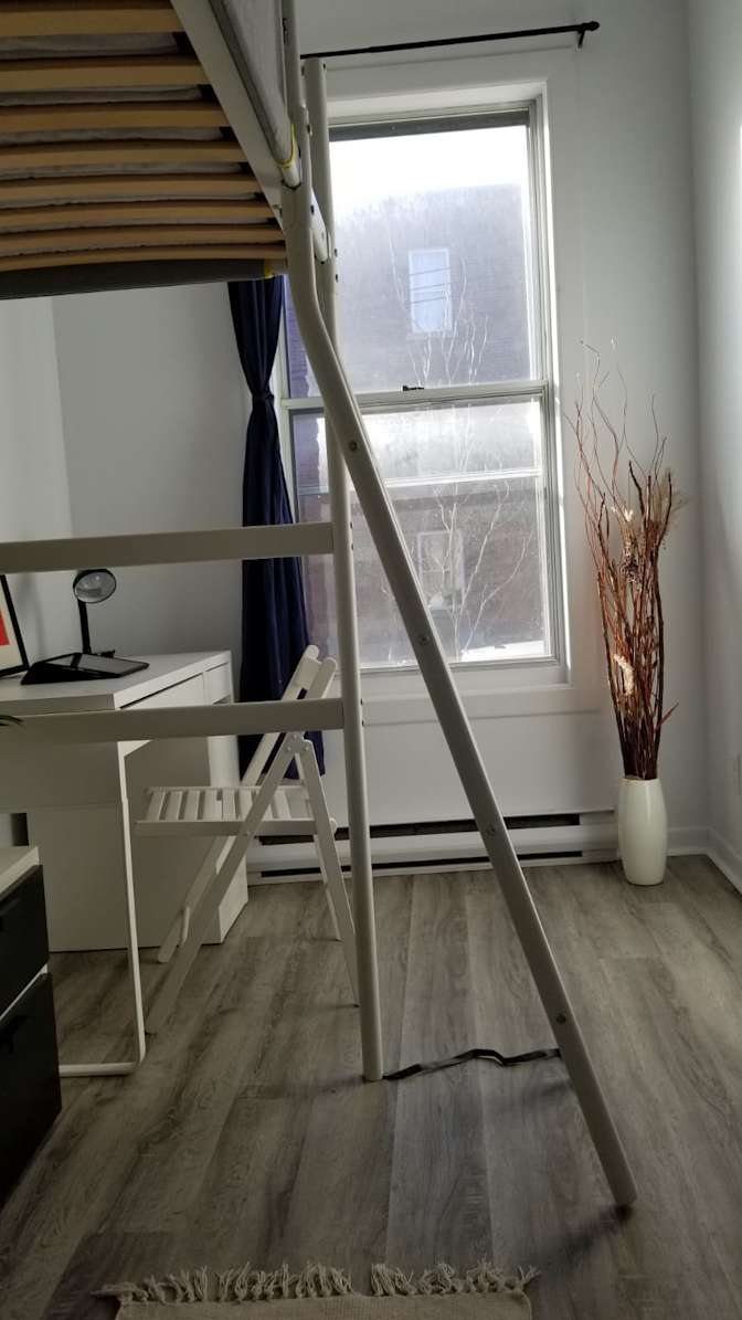 Lisa's room