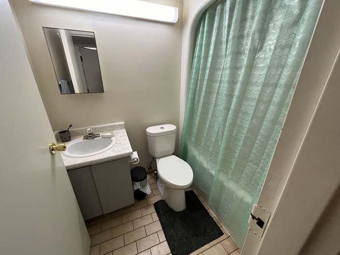 Meray Amin Philobbos's room