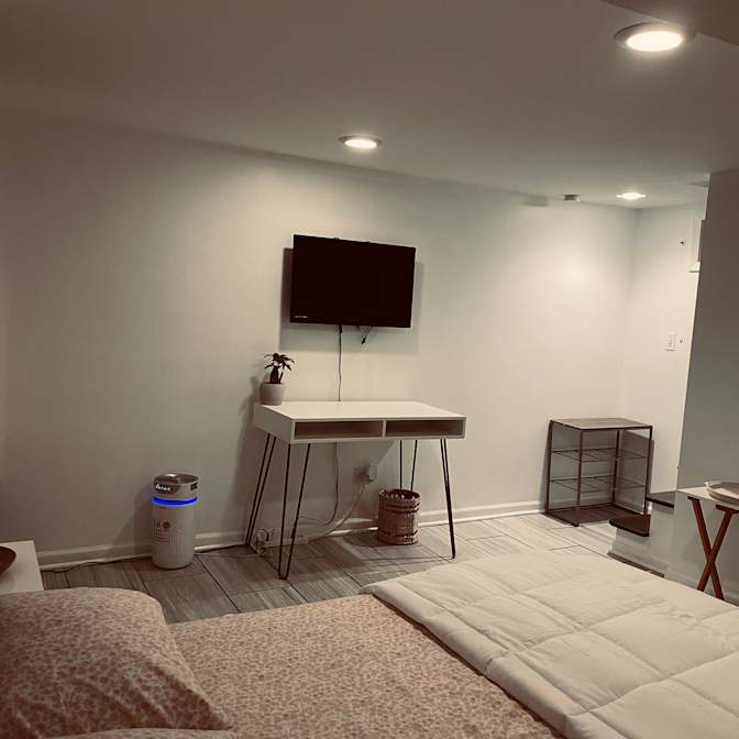 Sandy's room