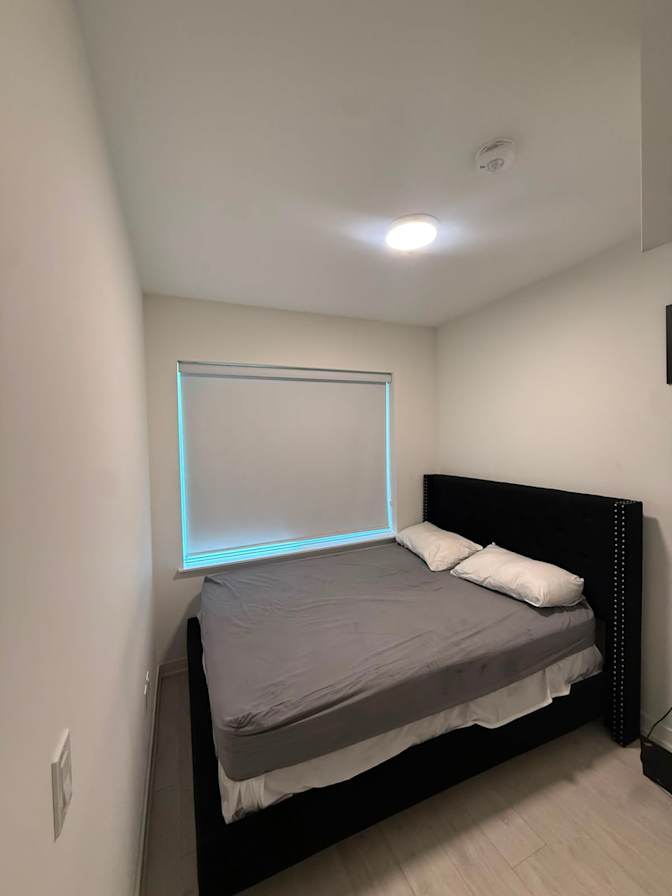 Tomi's room