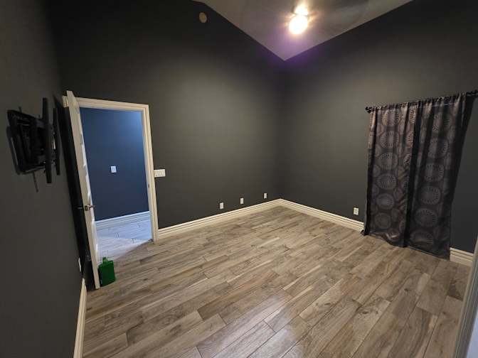 Foster's room