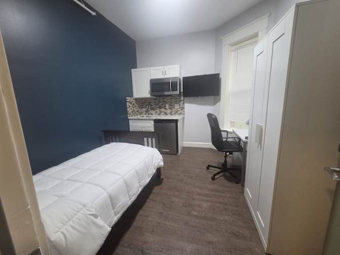 Ken Patel's room