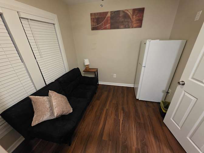 CL&C Property Management and Consulting's room