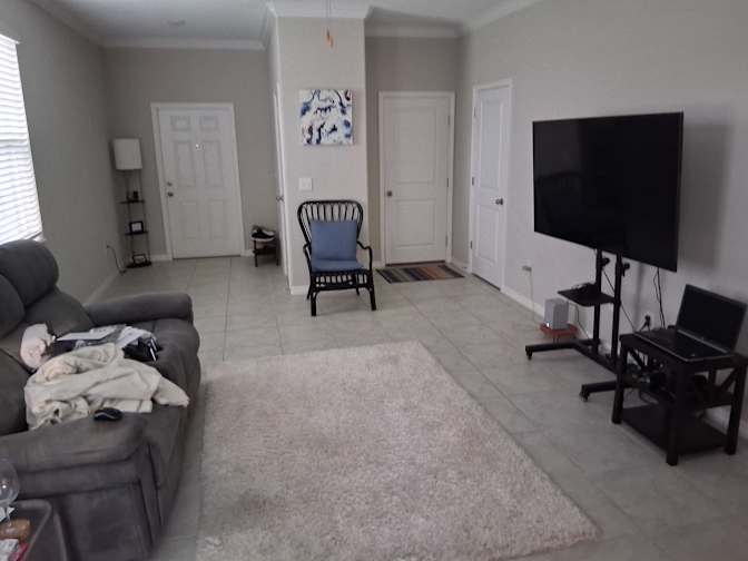 Ken's room