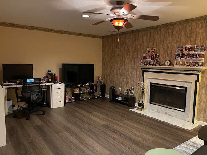 Huyen's room