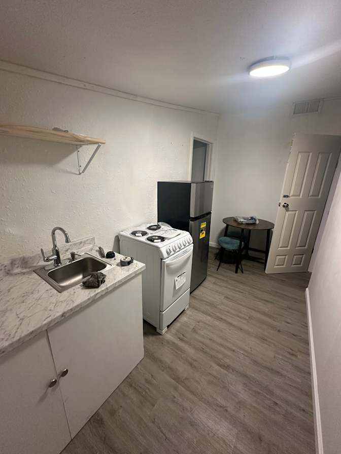 Luis Esteban Sanchez Bendezu's room