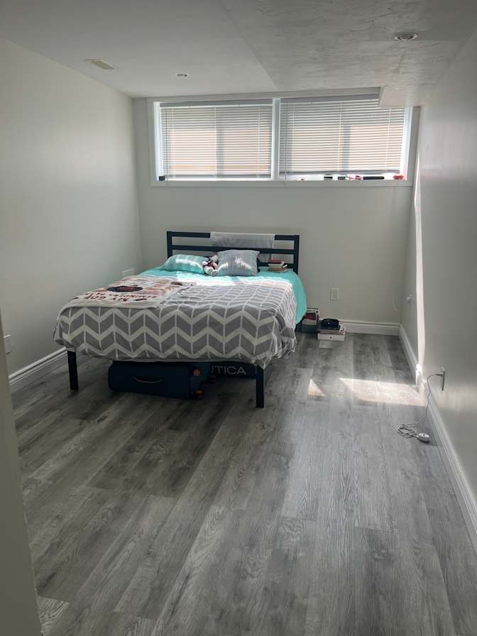 Tino's room