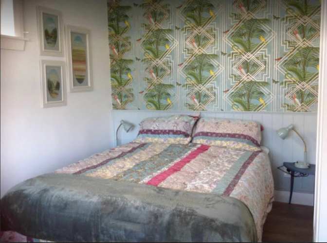 Annette's room