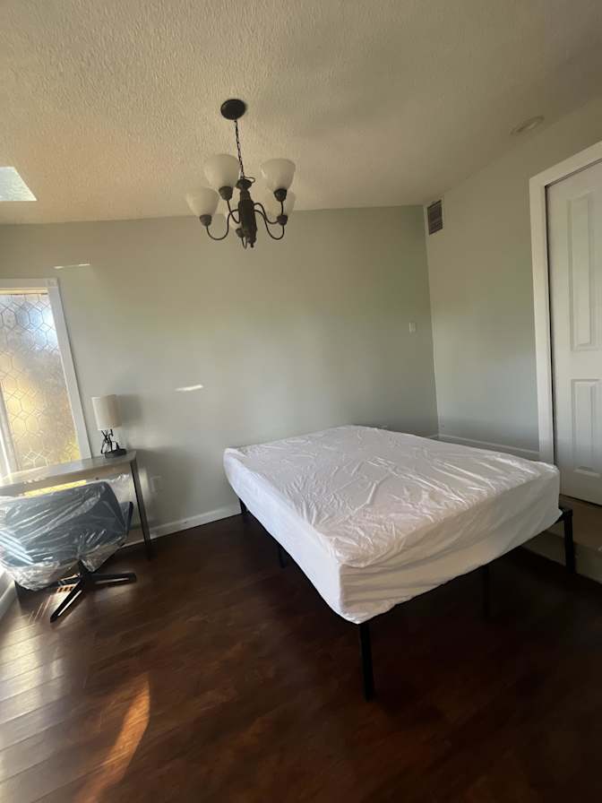 PadSplit's room