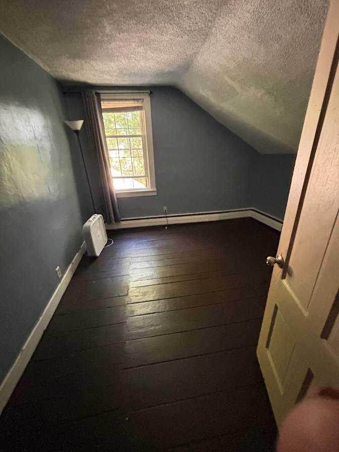 Taylor Cady's room