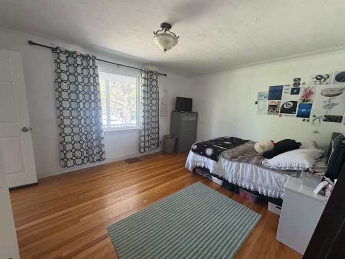 Kiana's room