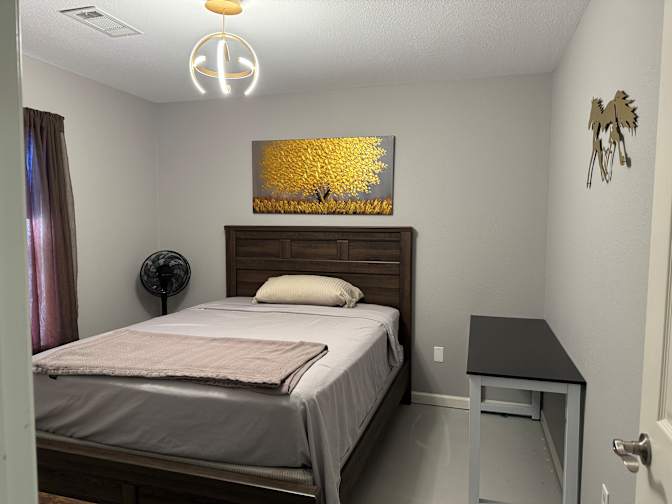 rugalde's room